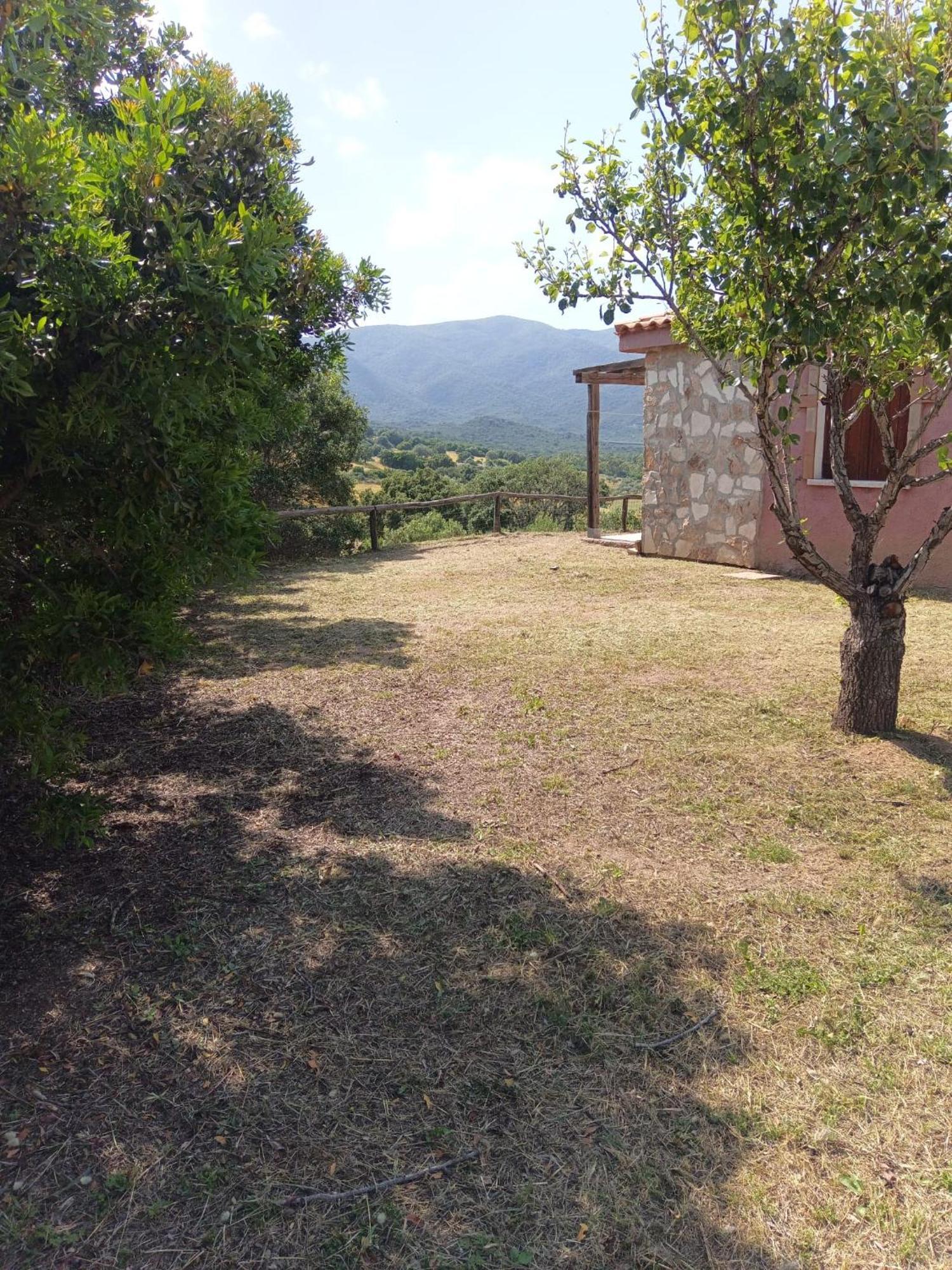 Is Bisus Guest House Castiadas Exterior photo