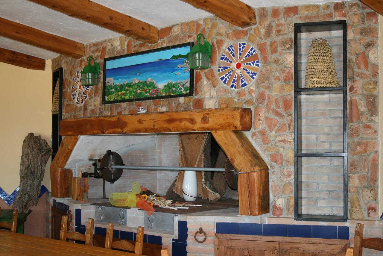Is Bisus Guest House Castiadas Exterior photo